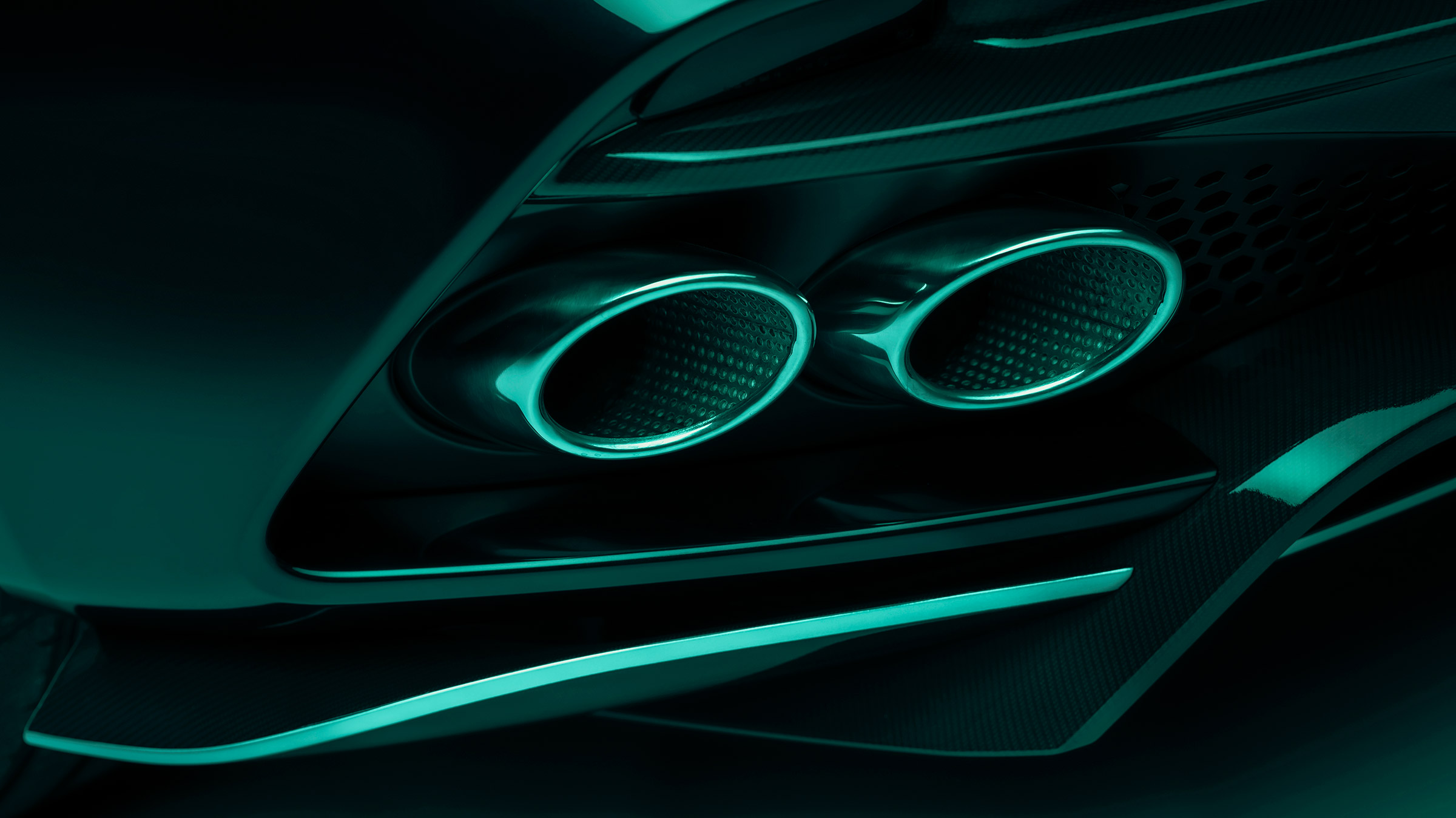 Aston Martin DBS770 – exhaust