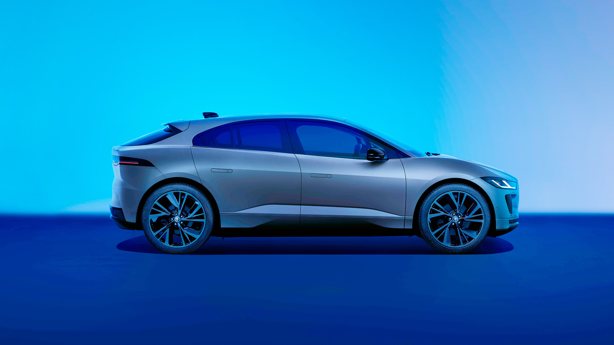 Jaguar I Pace 400 Sport – side