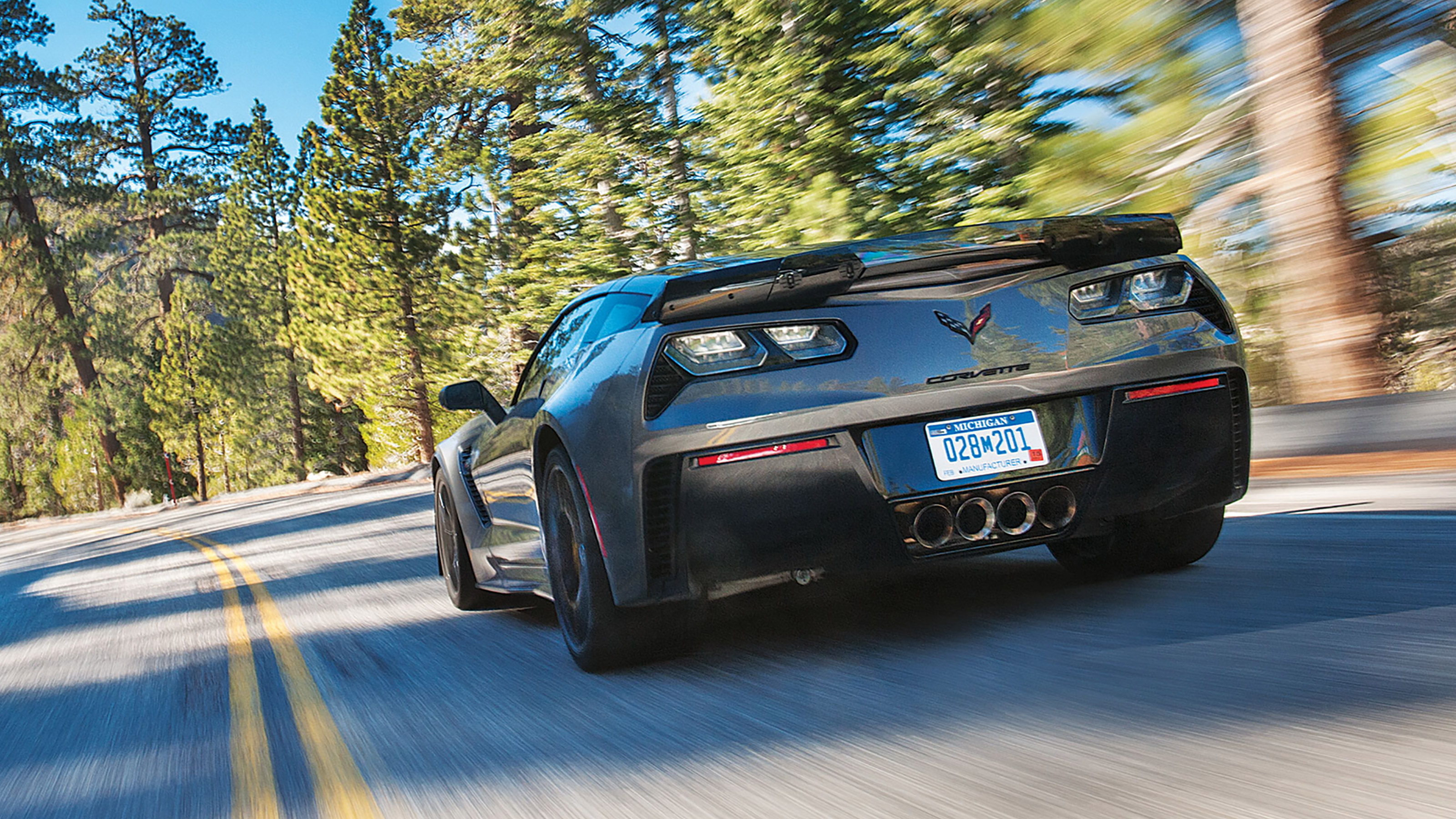 Porsche 911 GT3 and Corvette Z06
