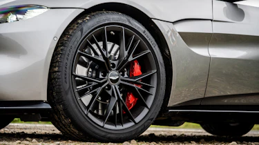 Aston Martin Vantage Roadster – wheel