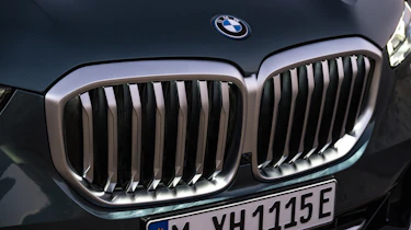 BMW X5 LCI – grille
