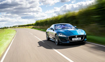 Jaguar F-type P450 FF – front tracking