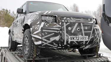 Land Rover Defender SVR