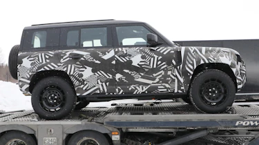 Land Rover Defender SVR