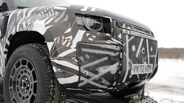 Land Rover Defender SVR