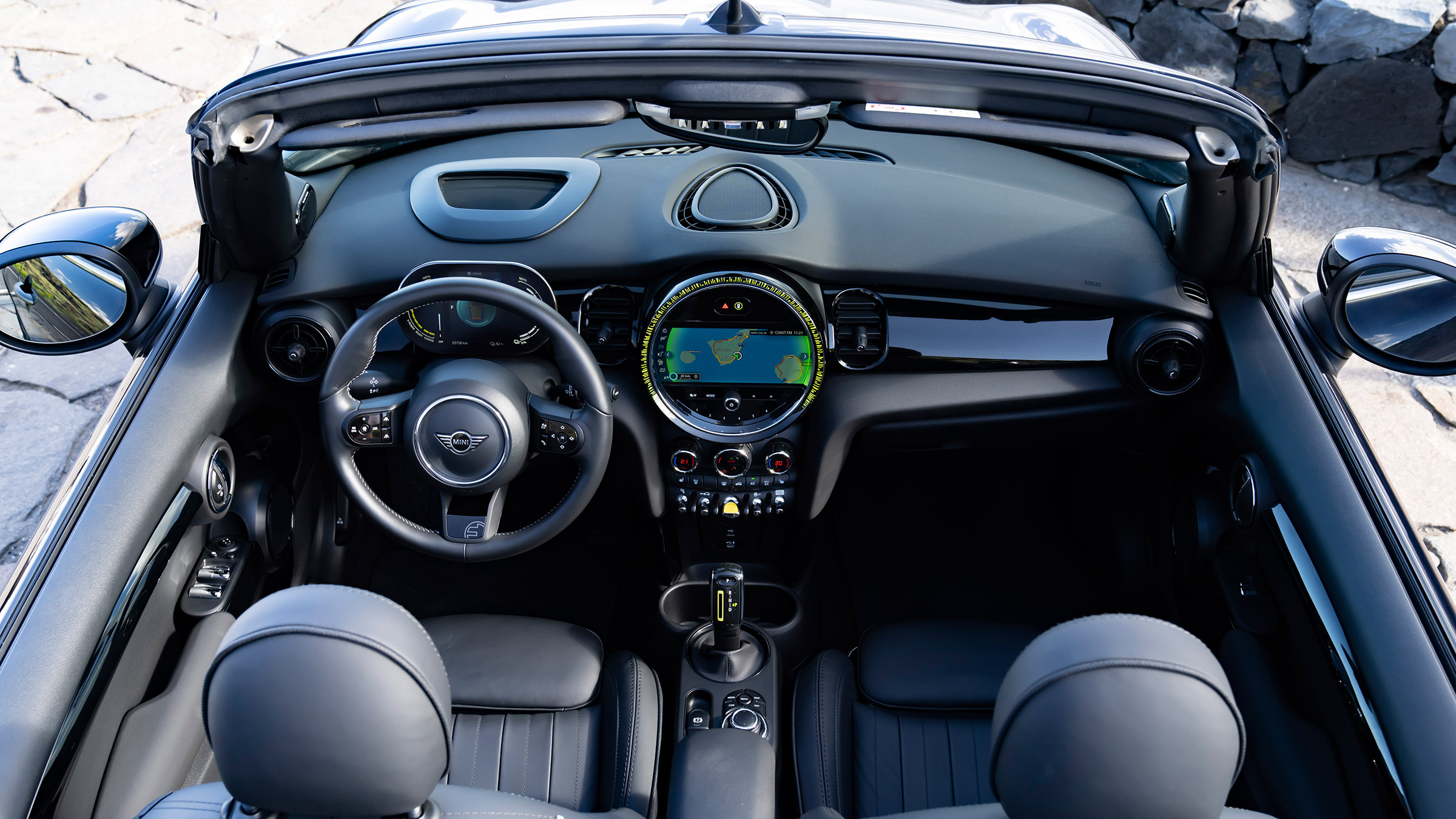 Mini Cooper S E Convertible – cabin
