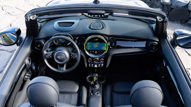 Mini Cooper S E Convertible – cabin