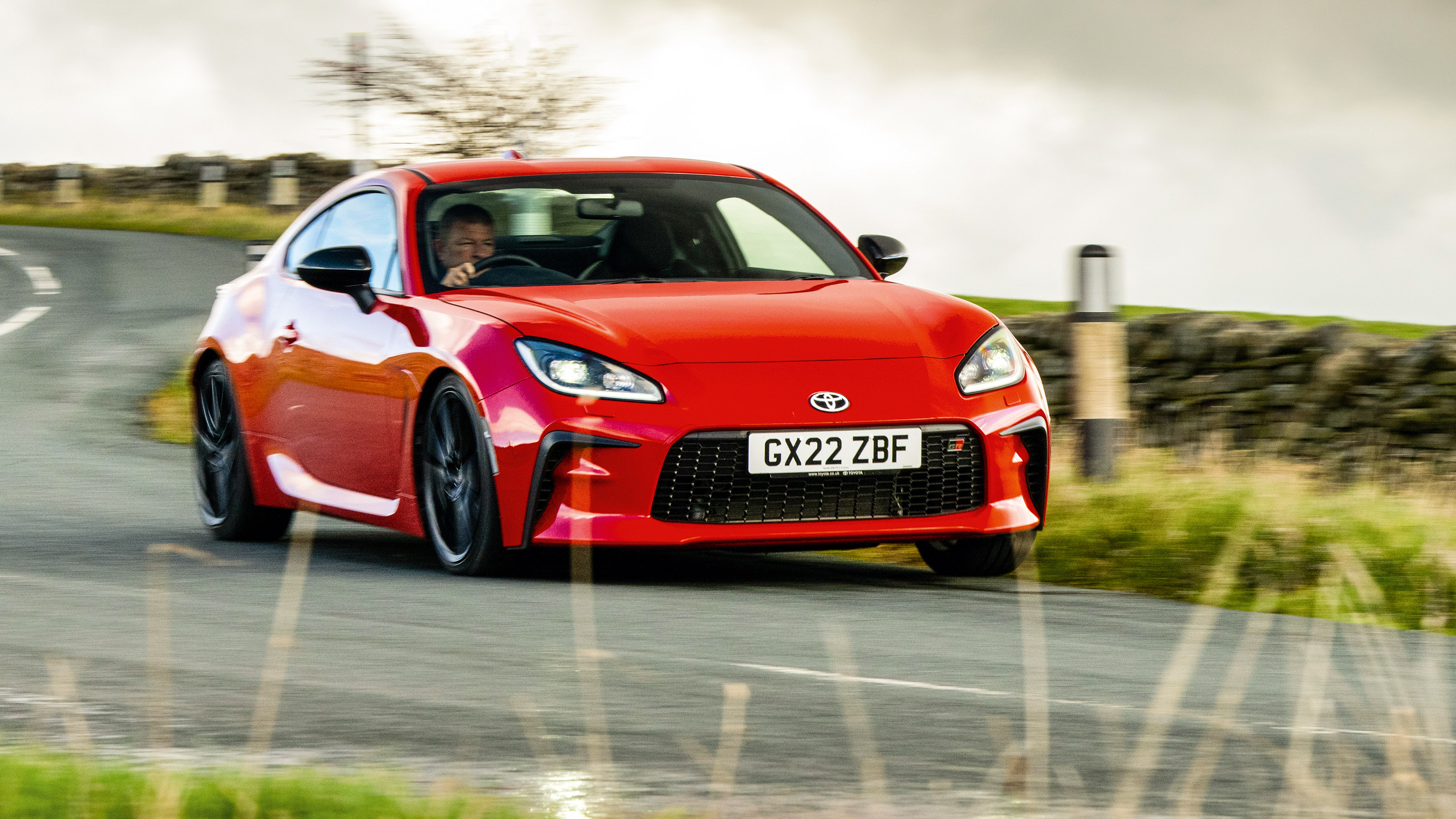 Toyota GR86 v Mazda MX-5 v Alpine A110 GT