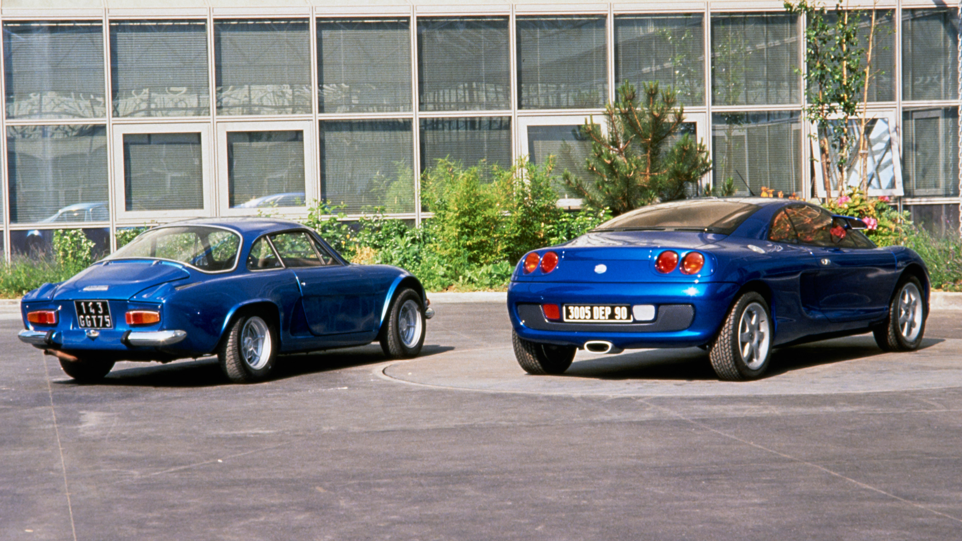  Alpine A710