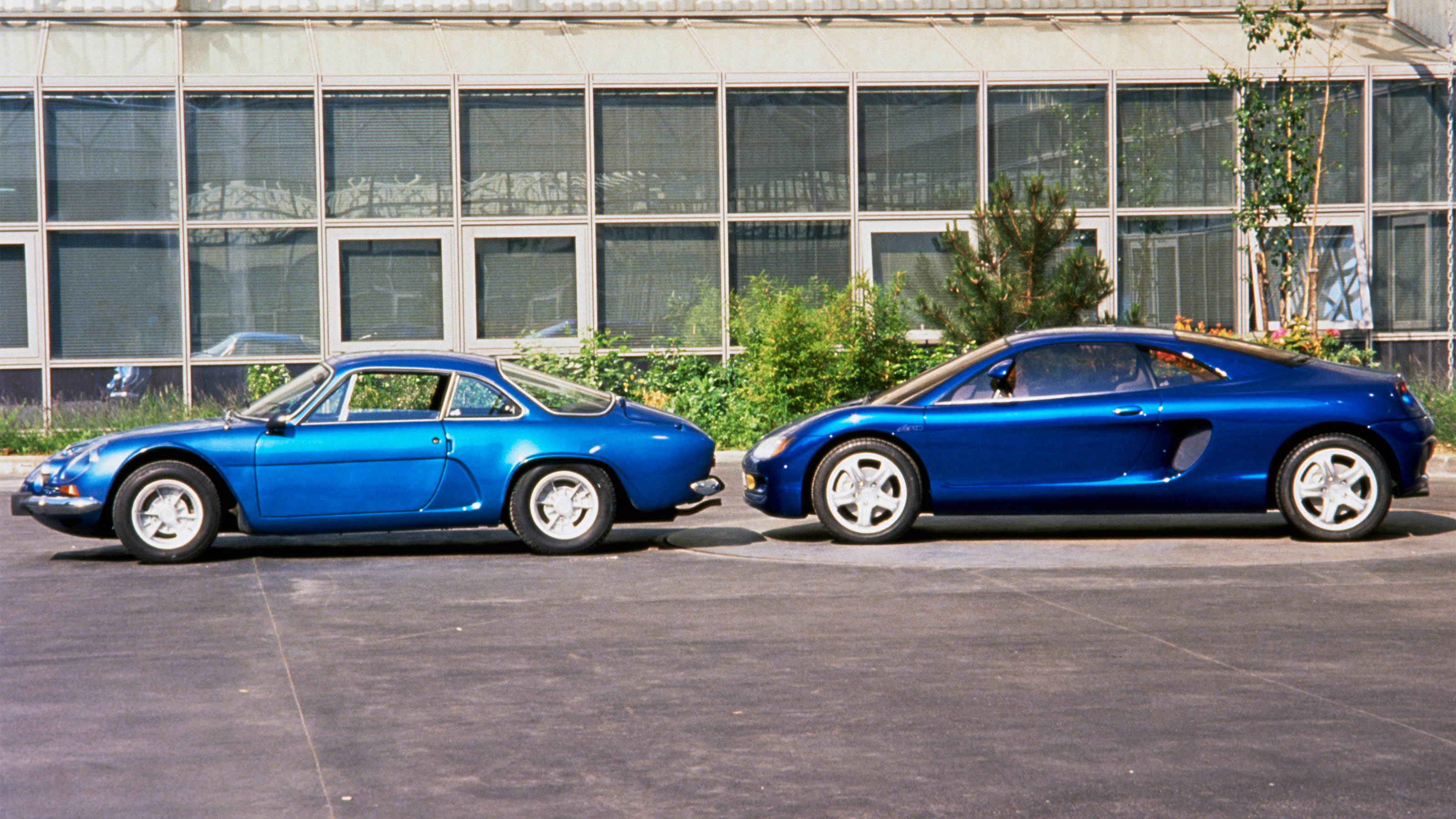  Alpine A710
