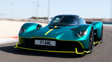 Aston Martin Valkyrie - front tracking