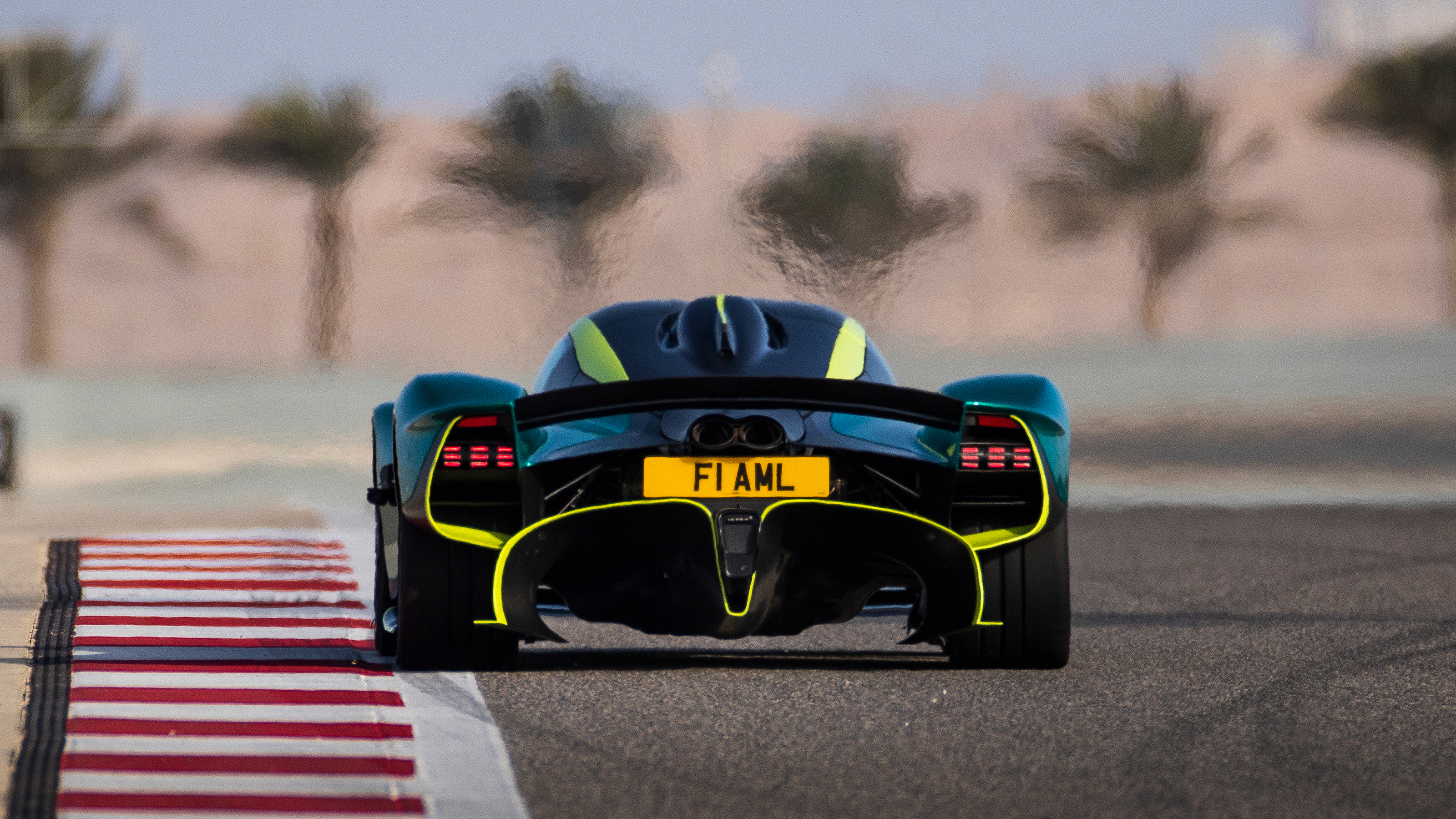 Aston Martin Valkyrie - rear