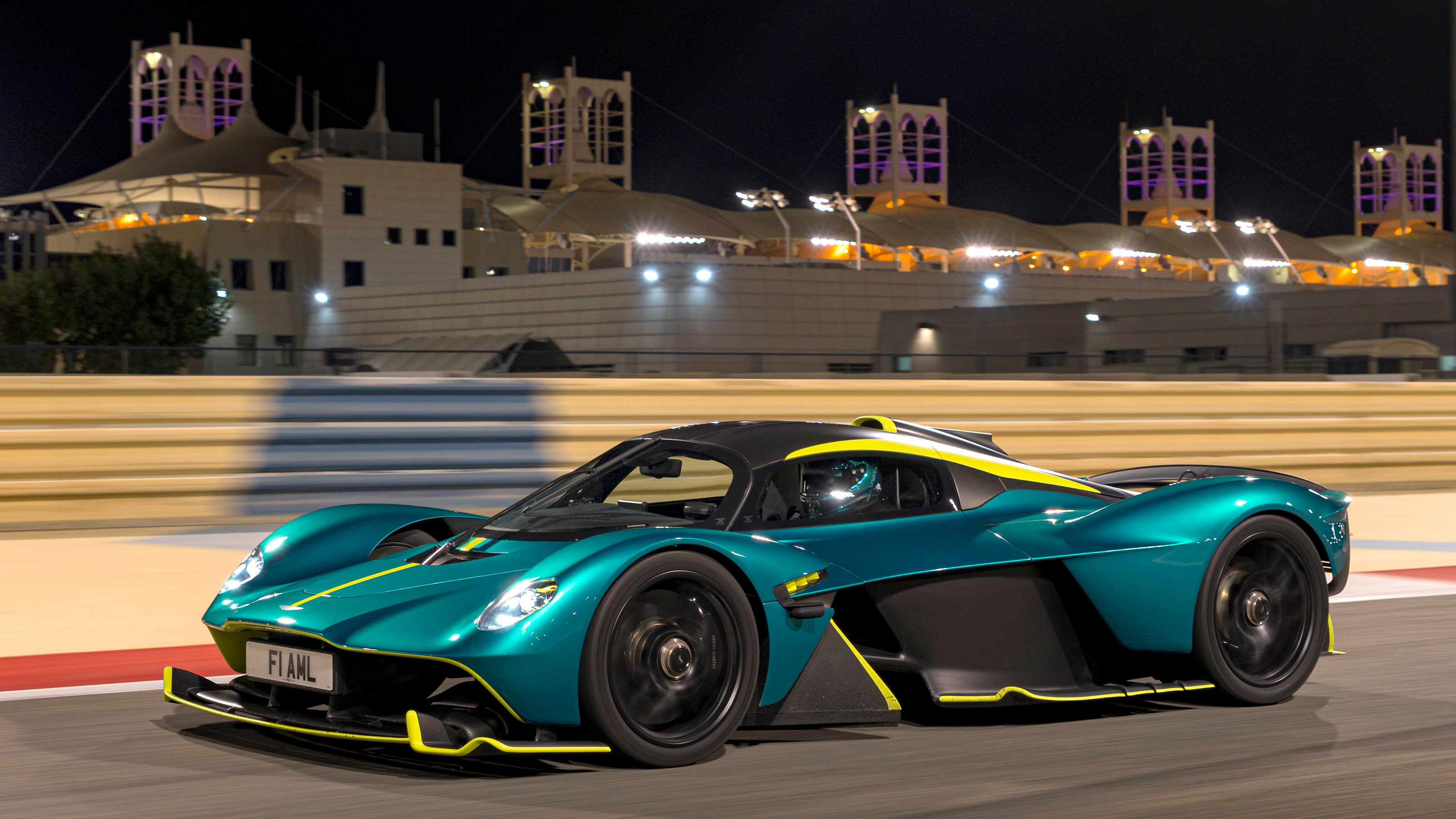 Aston Martin Valkyrie - tracking