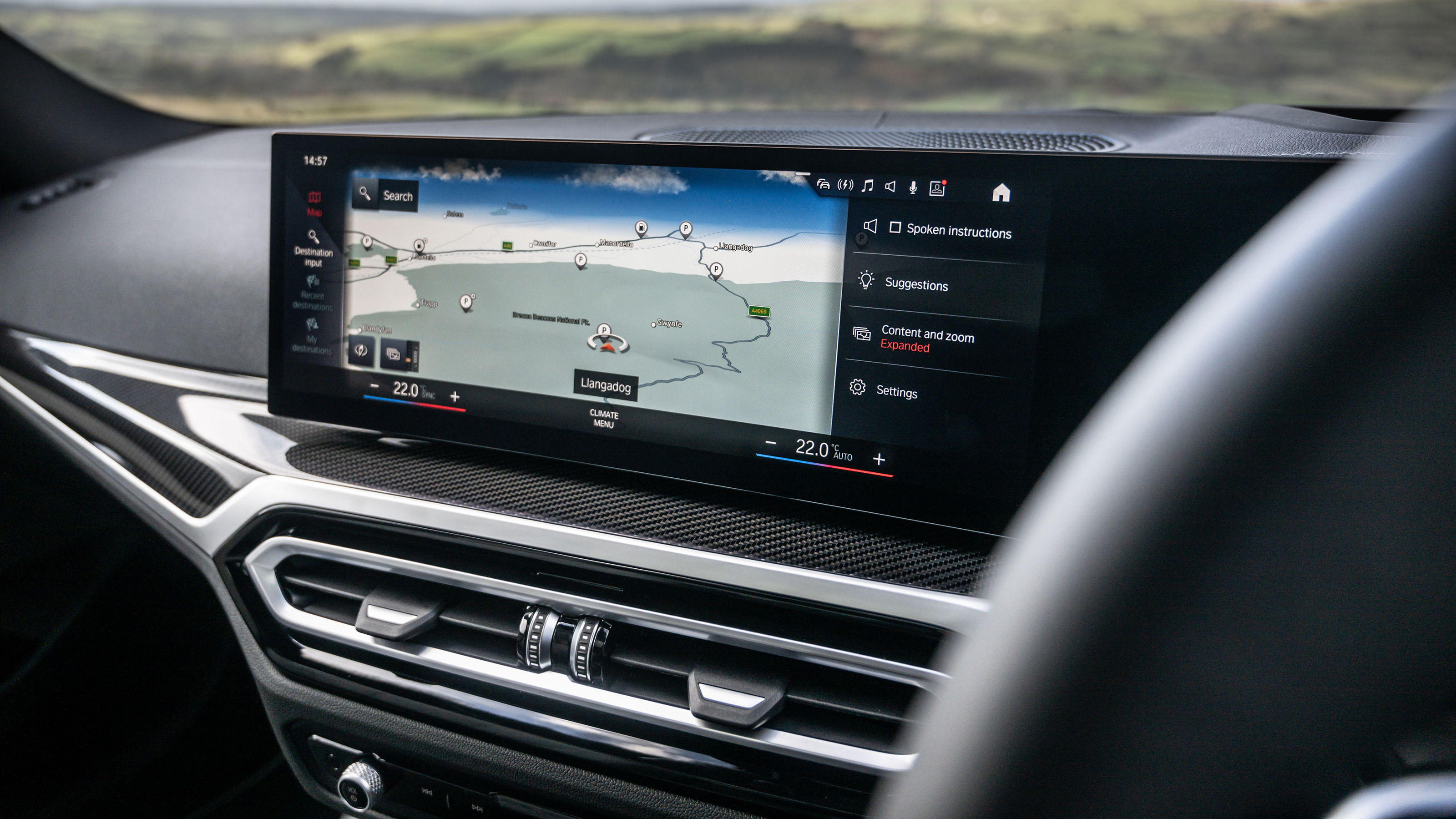 BMW M340i xDrive Touring - interior