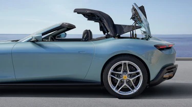 Ferrari Roma Spider