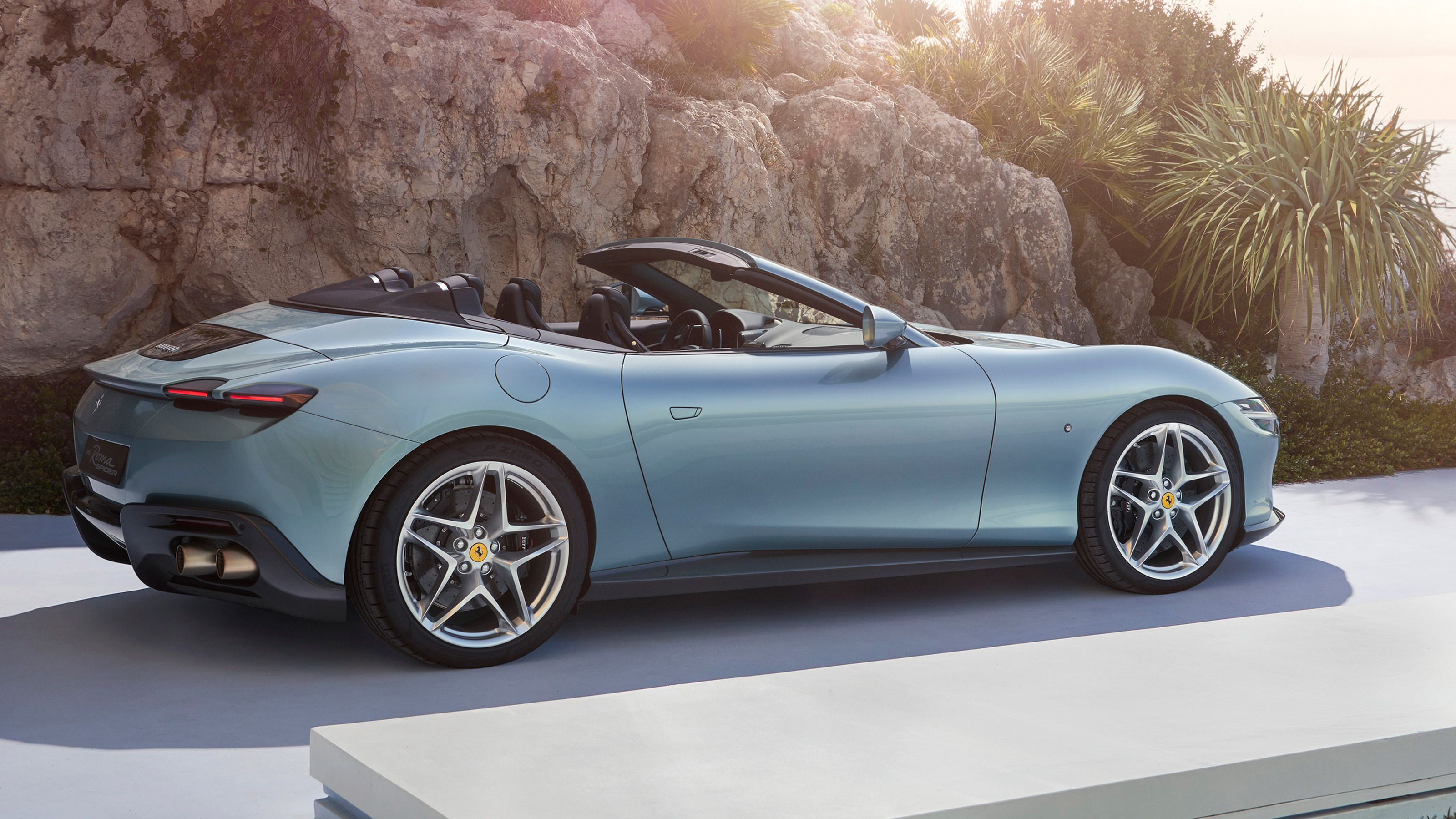 Ferrari Roma Spider