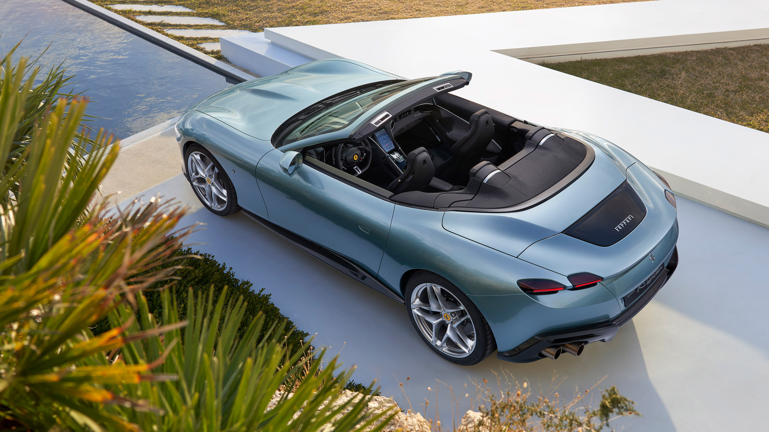 Ferrari Roma Spider