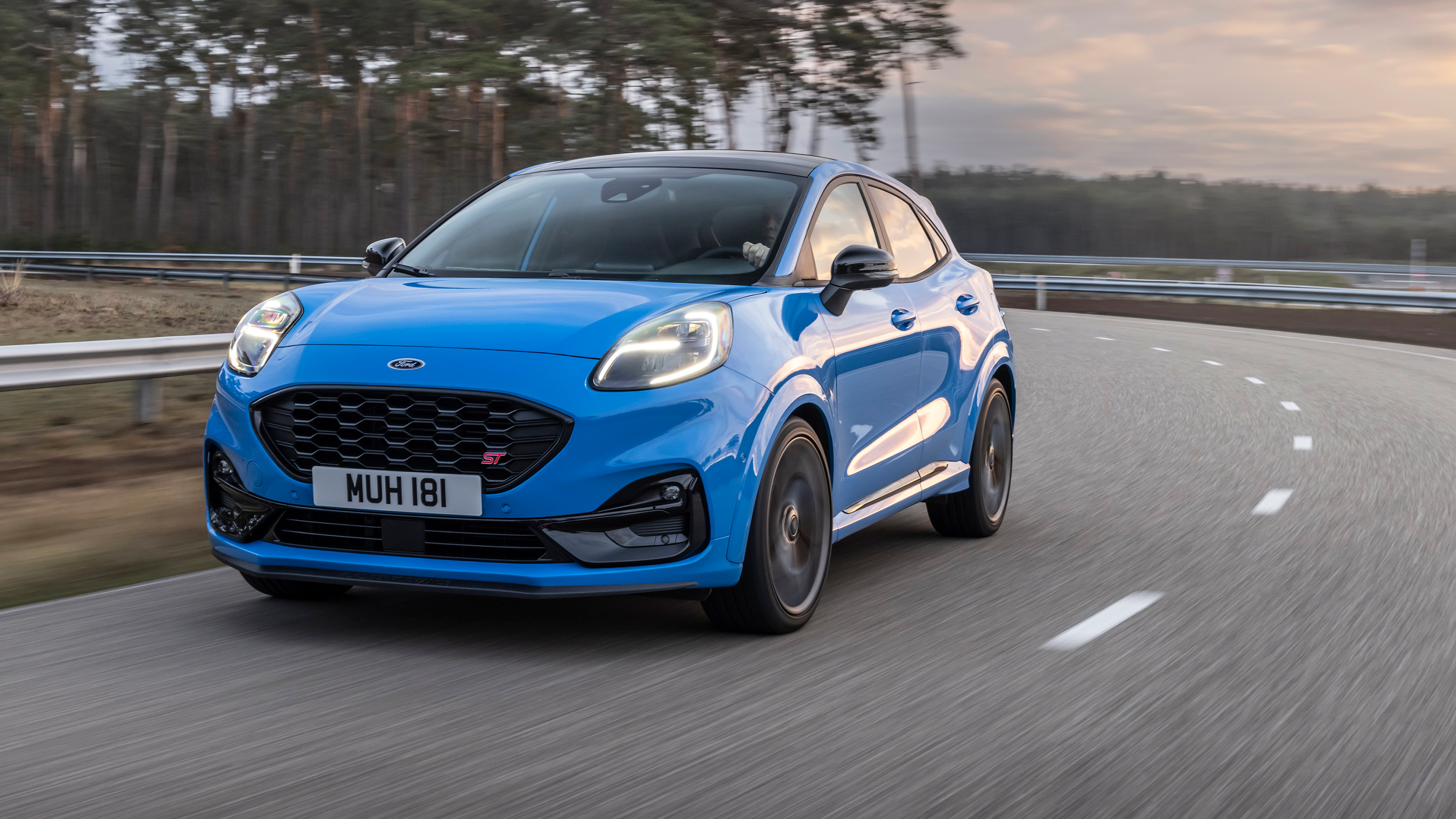 Ford Puma ST Powershift - corner