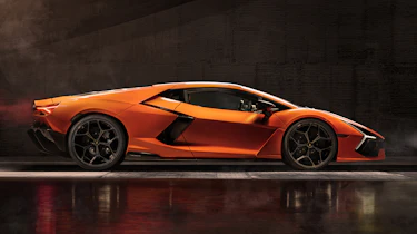 Lamborghini Revuelto
