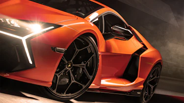 Lamborghini Revuelto