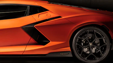 Lamborghini Revuelto