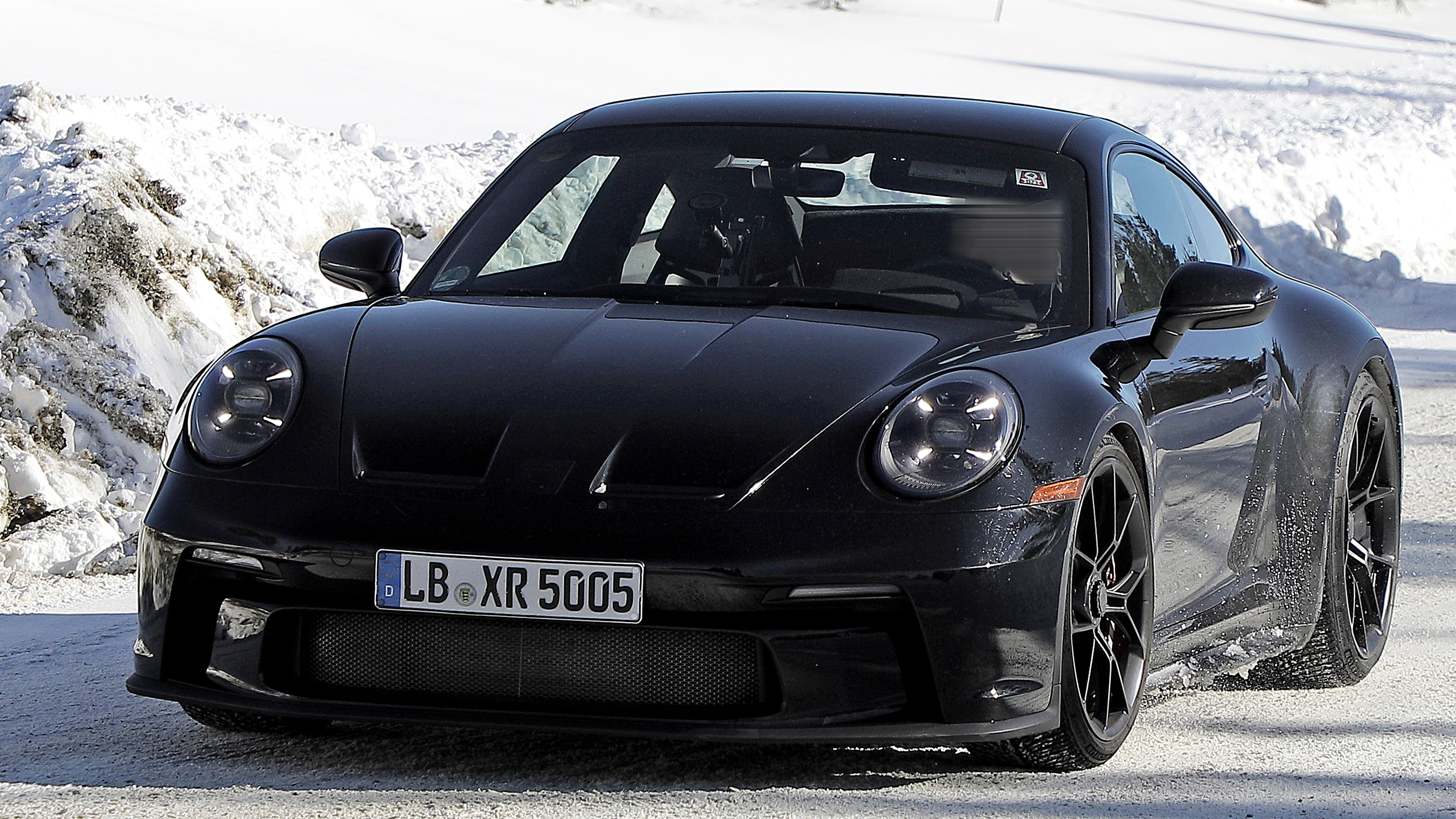 Porsche 911 992.2 GT3 Touring - front
