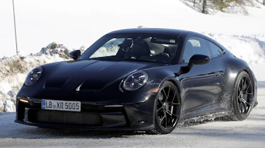 Porsche 911 992.2 GT3 Touring - front 2