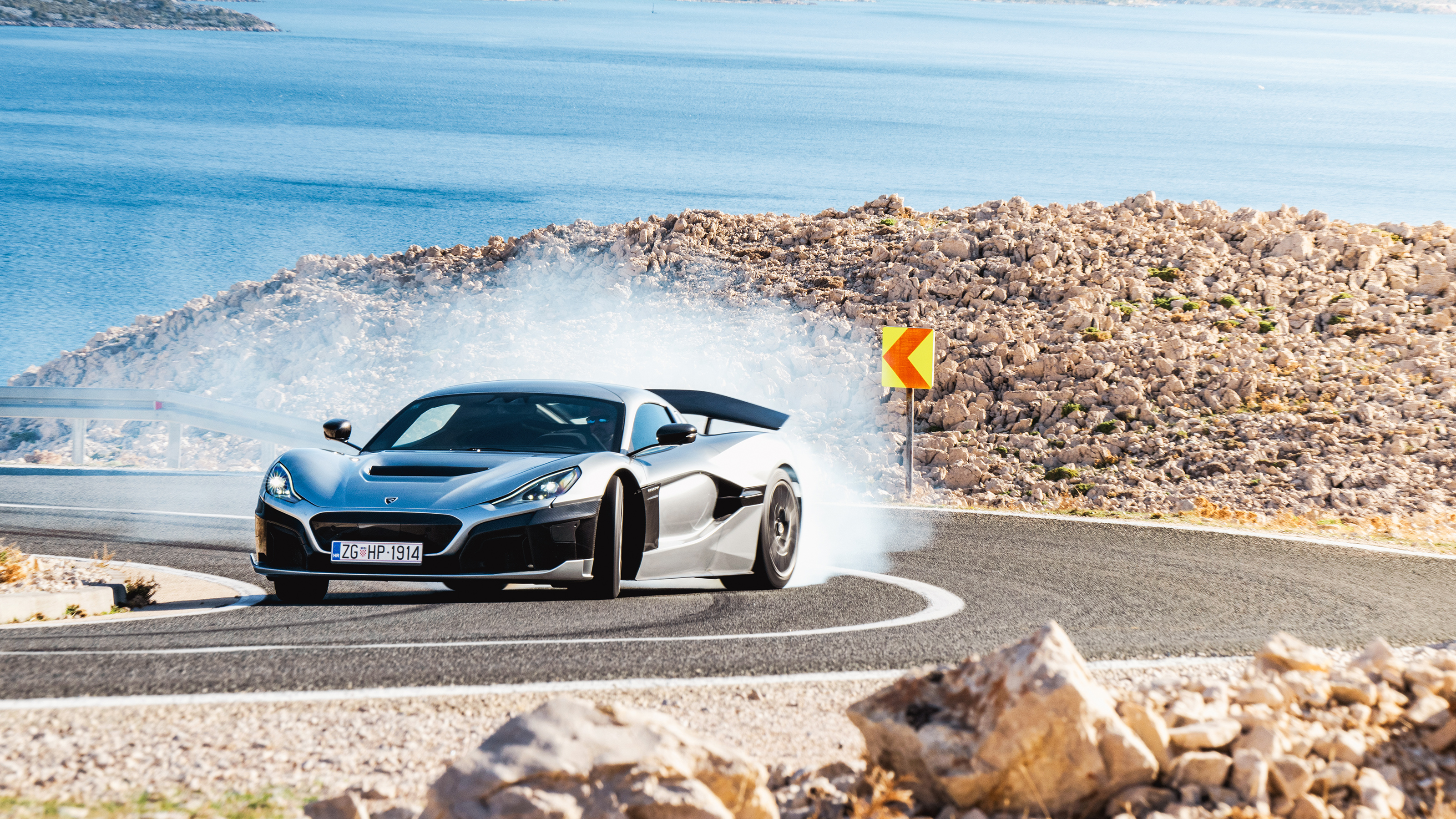 Rimac Nevera vs Bugatti Chiron Super Sport - Rimac drift