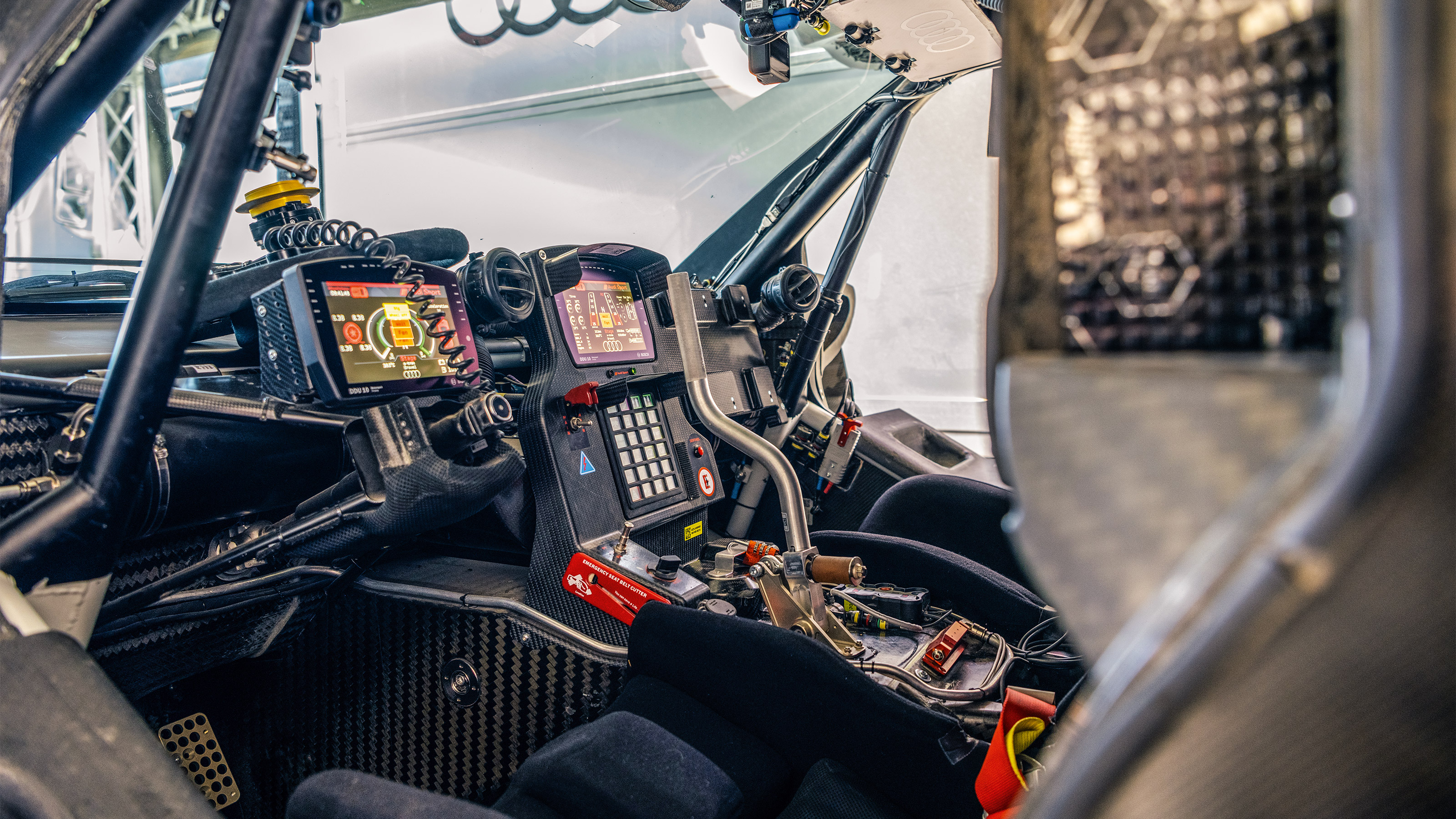 Audi RS Q e-tron dakar drive