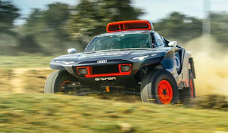 Audi RS Q e-tron dakar drive