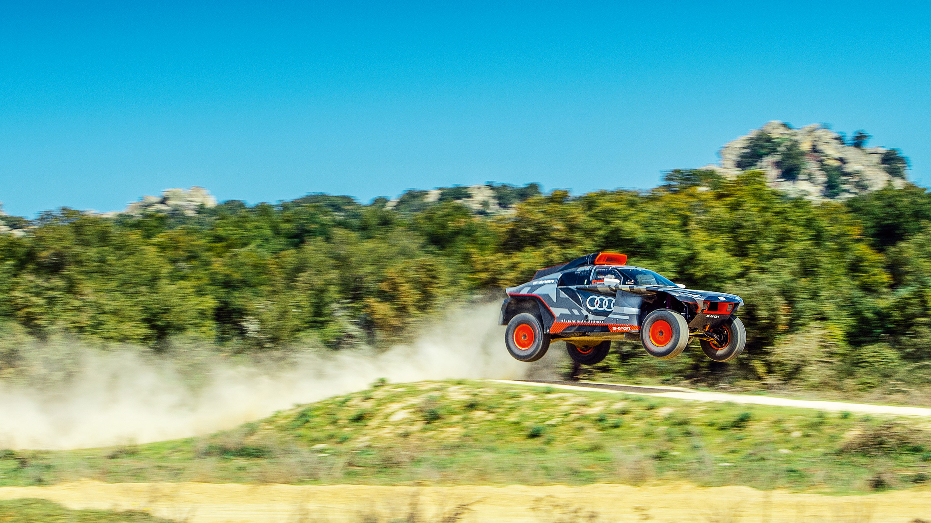 Audi RS Q e-tron dakar drive