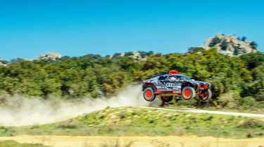 Audi RS Q e-tron dakar drive