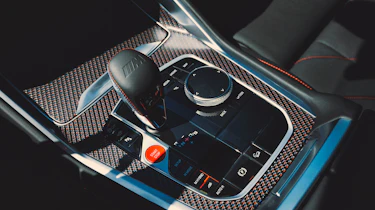 BMW XM Label Red – centre console