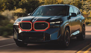 BMW XM Label Red – front tracking