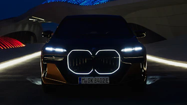 BMW i7 M70 - front grille