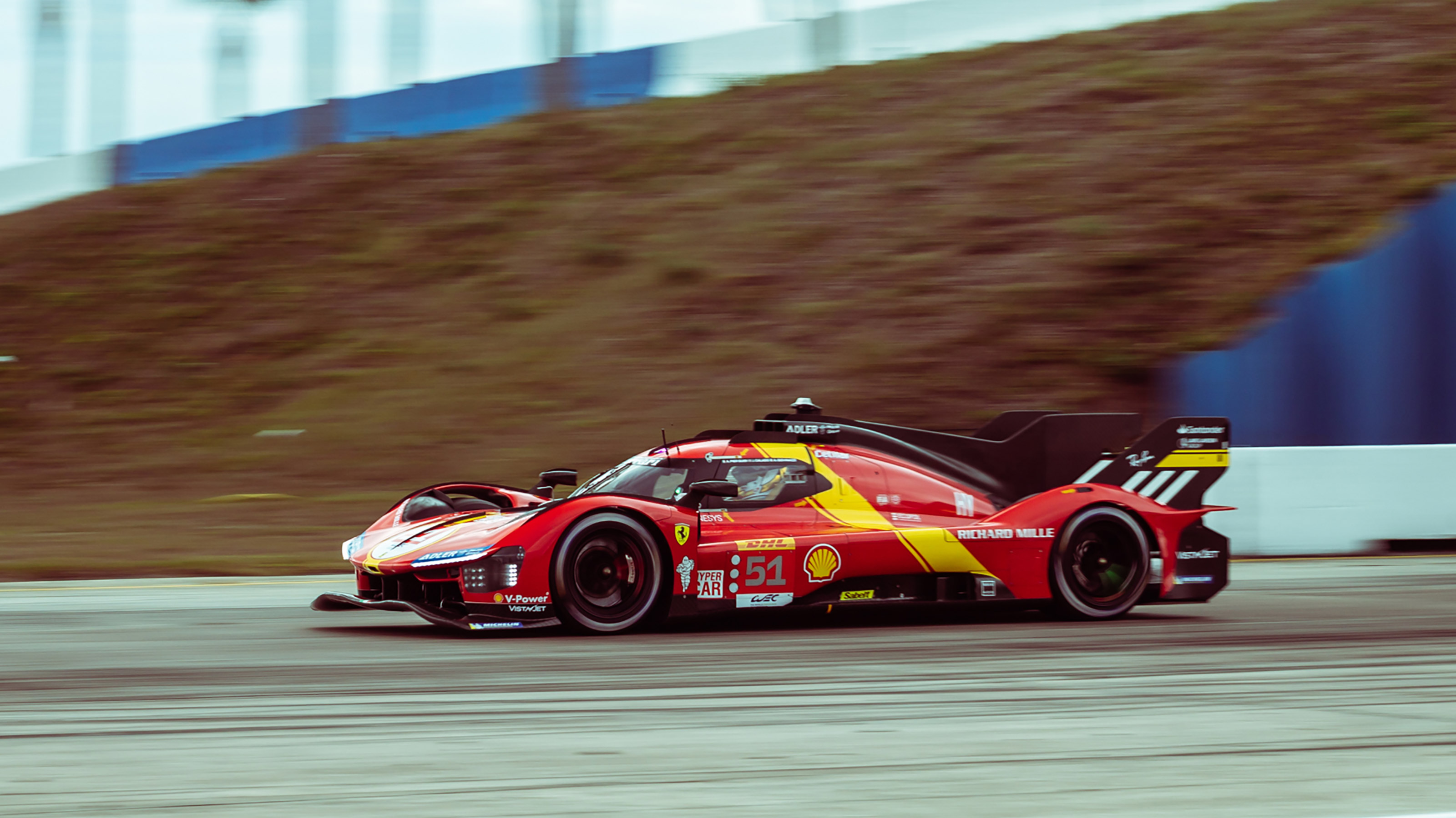 Ferrari 499P