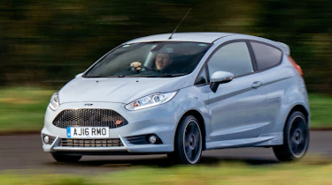 Ford Fiesta ST200 – cornering