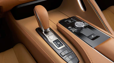 Lexus LC500 – centre console