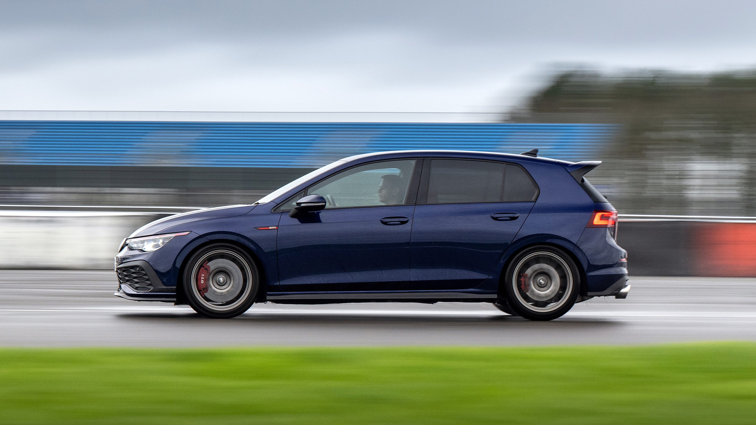 Litchfield Volkswagen Golf GTI - panning
