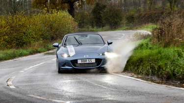Mazda MX-5 BBR - puddle splash
