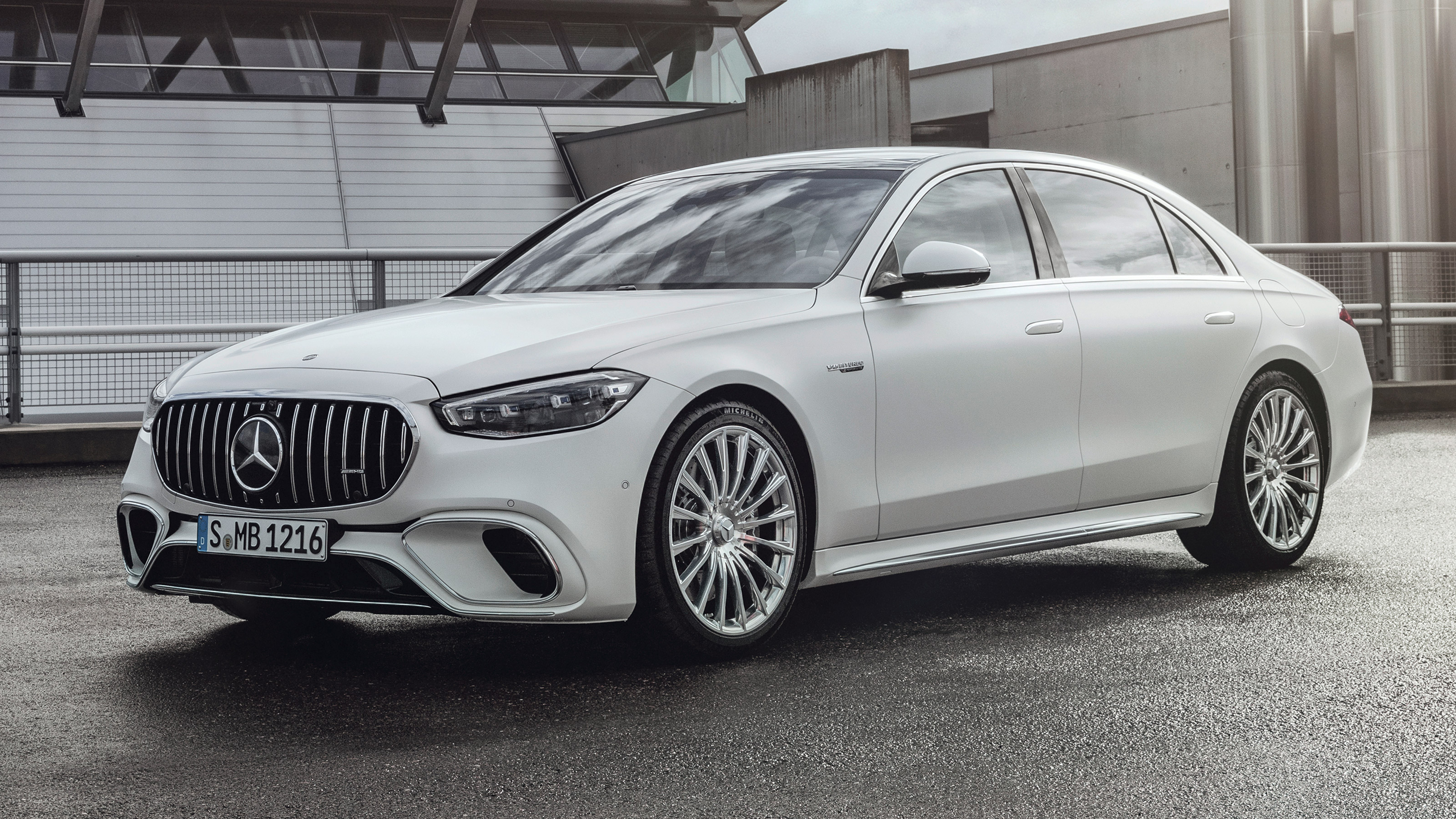 Mercedes-AMG S63 E Performance