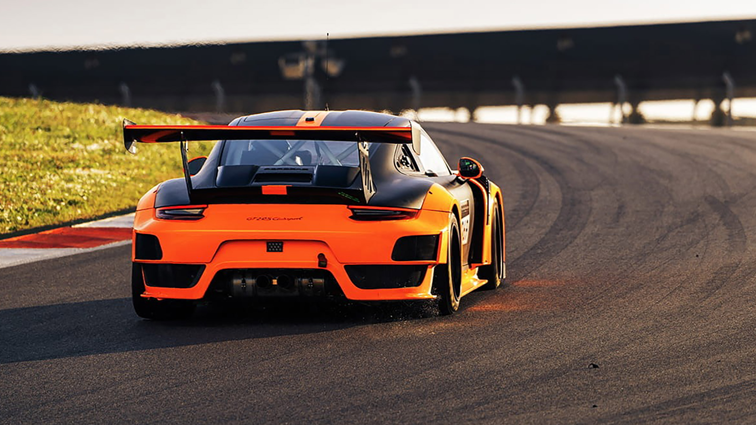 Porsche 911 GT2 RS Clubsport Evo