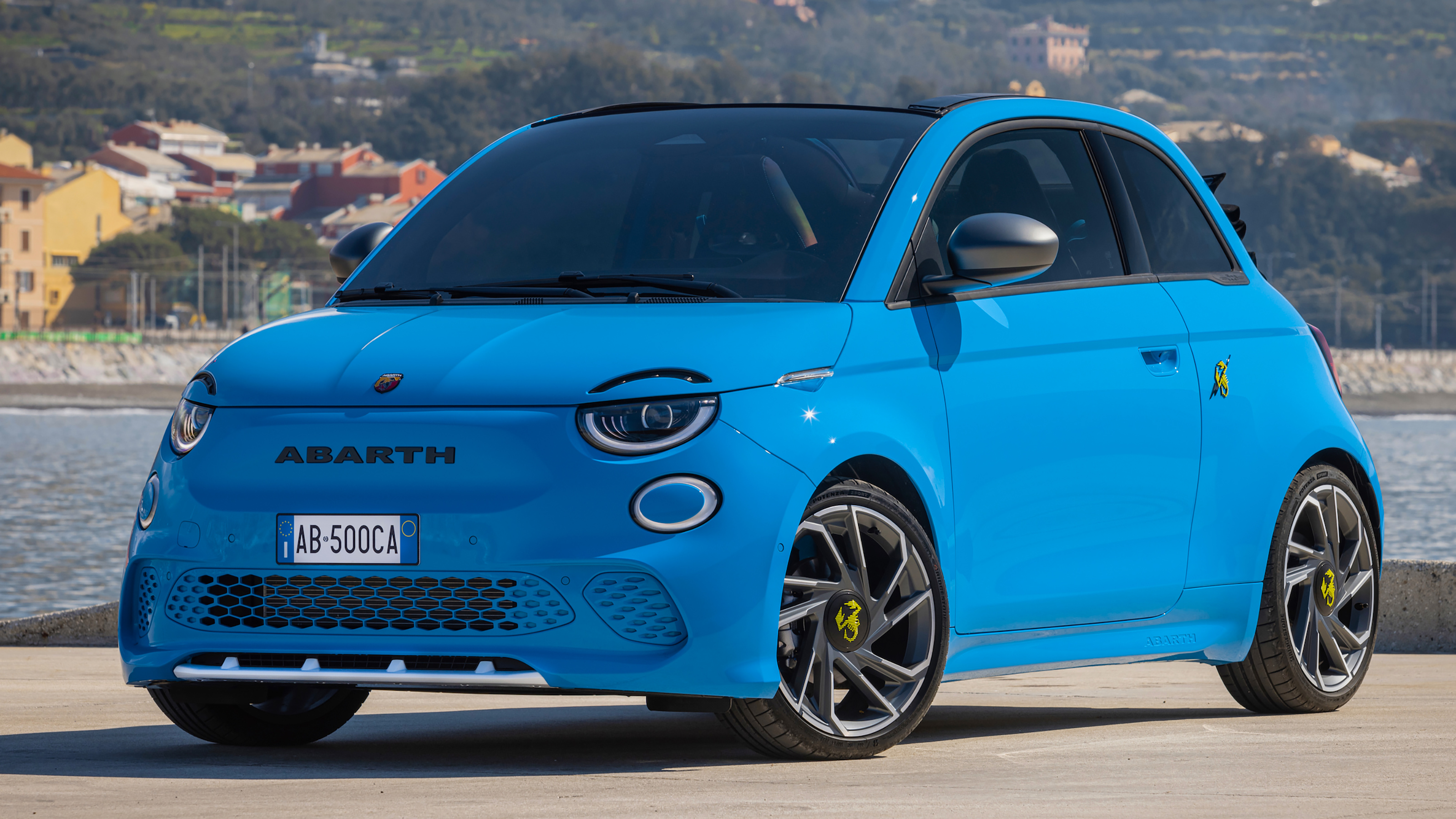 Abarth 500e – front