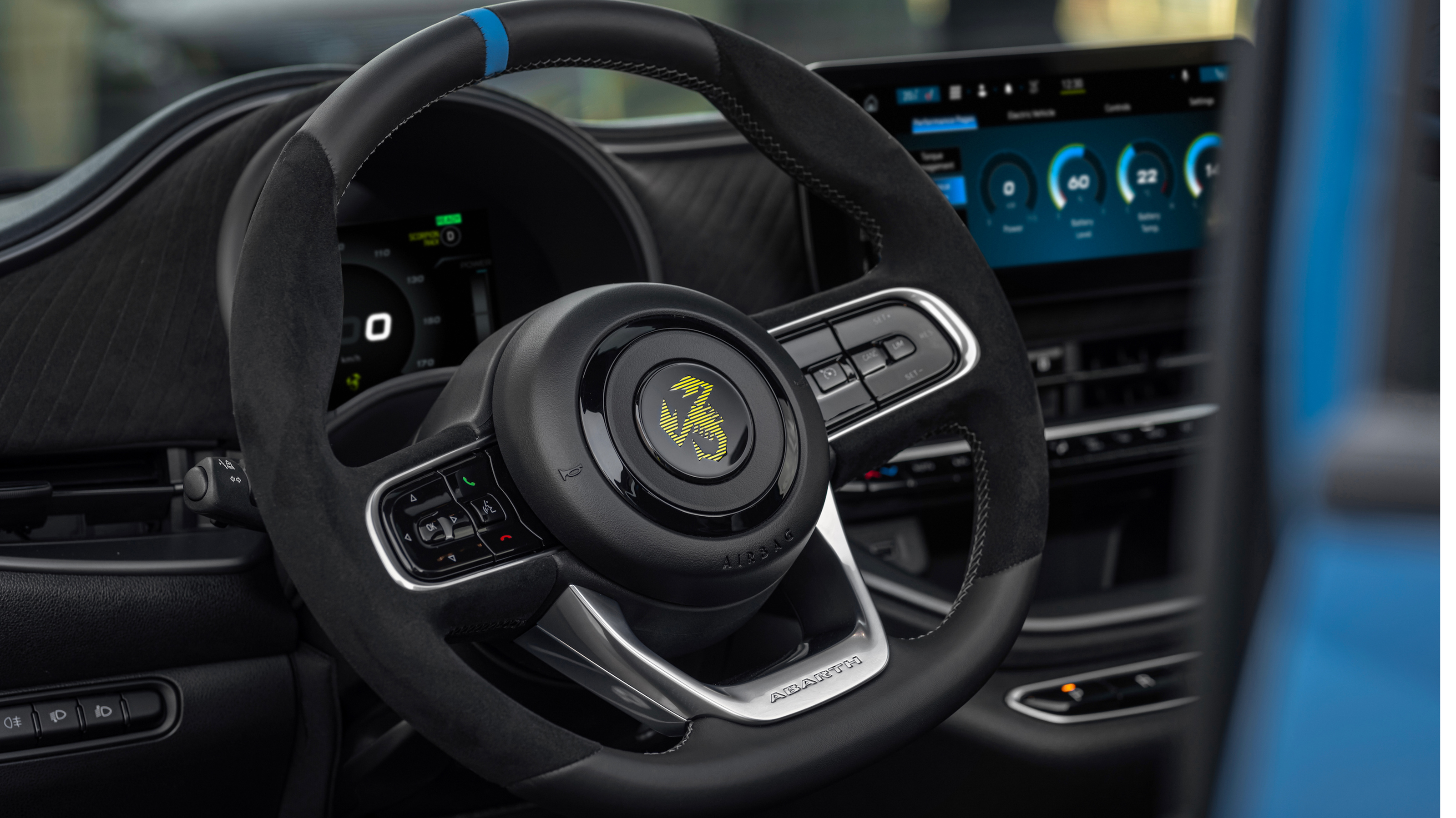 Abarth 500e – steering wheel
