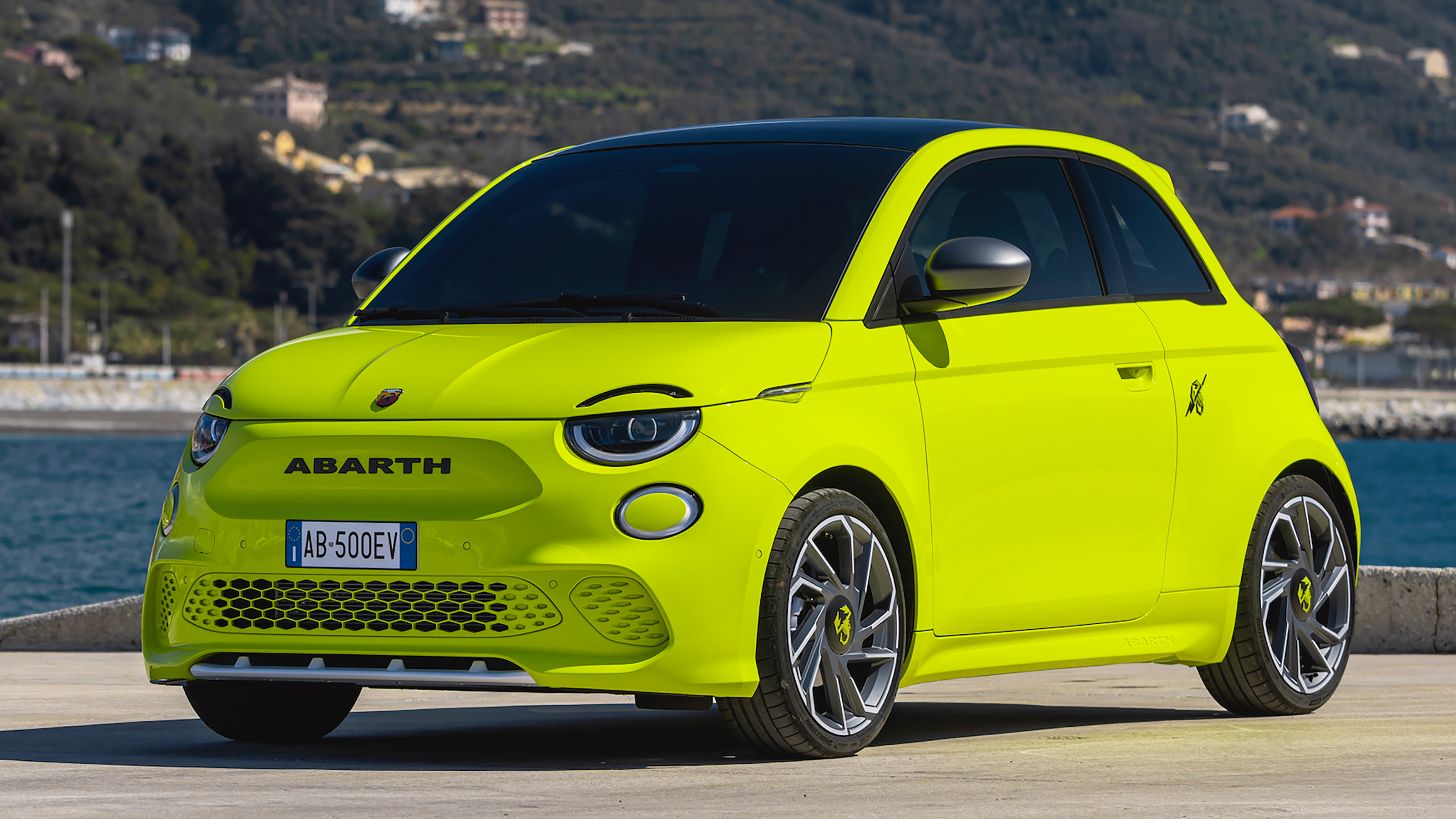 Abarth 500e – front