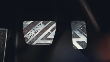 Alpine A290_ß – pedals