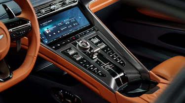 Aston Martin DB12 – centre console