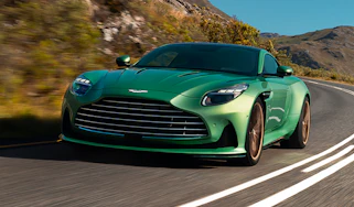 Aston Martin DB12 – front