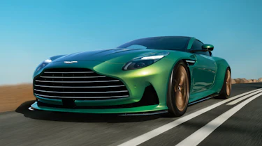 Aston Martin DB12 – front tracking
