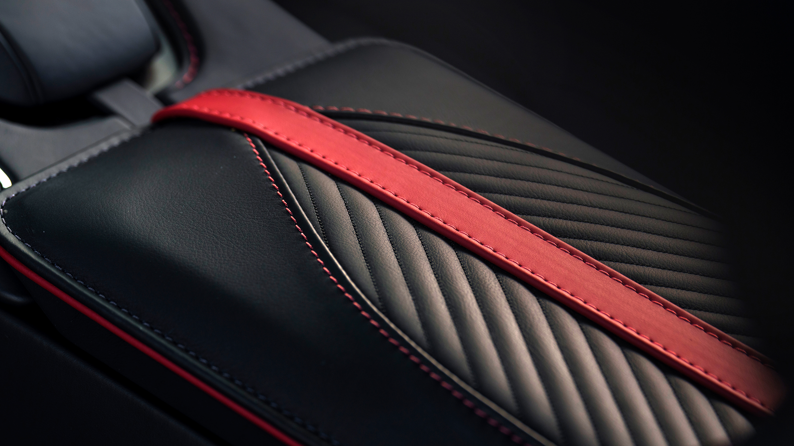 Aston Martin DBS 770 Ultimate – armrest
